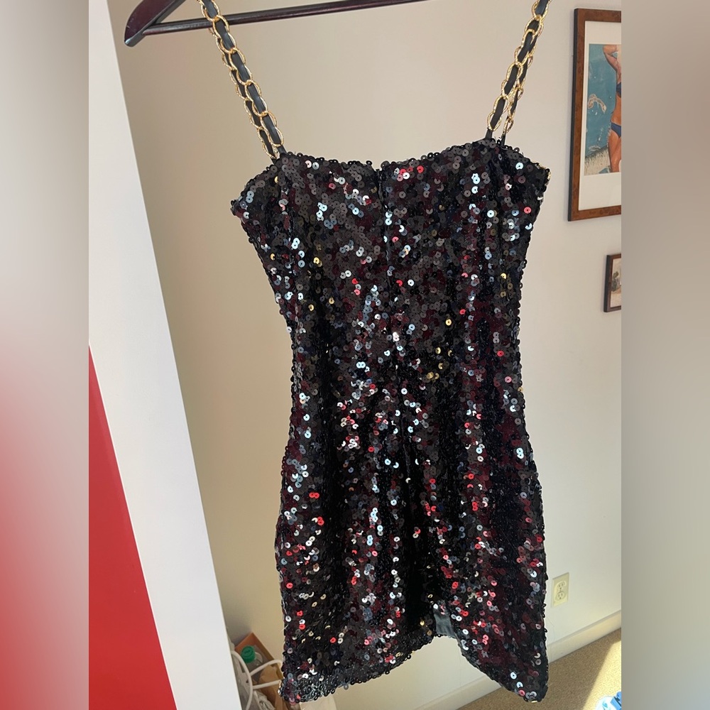 Black and Gold Sequin Embellished Bodycon Dress - Picture 5 of 6